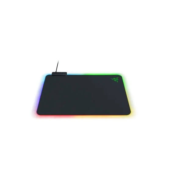 Razer | Tapis de souris FireFly V2 Hard Surface Chroma | Sonxplus Saint-Jean-sur-Richelieu